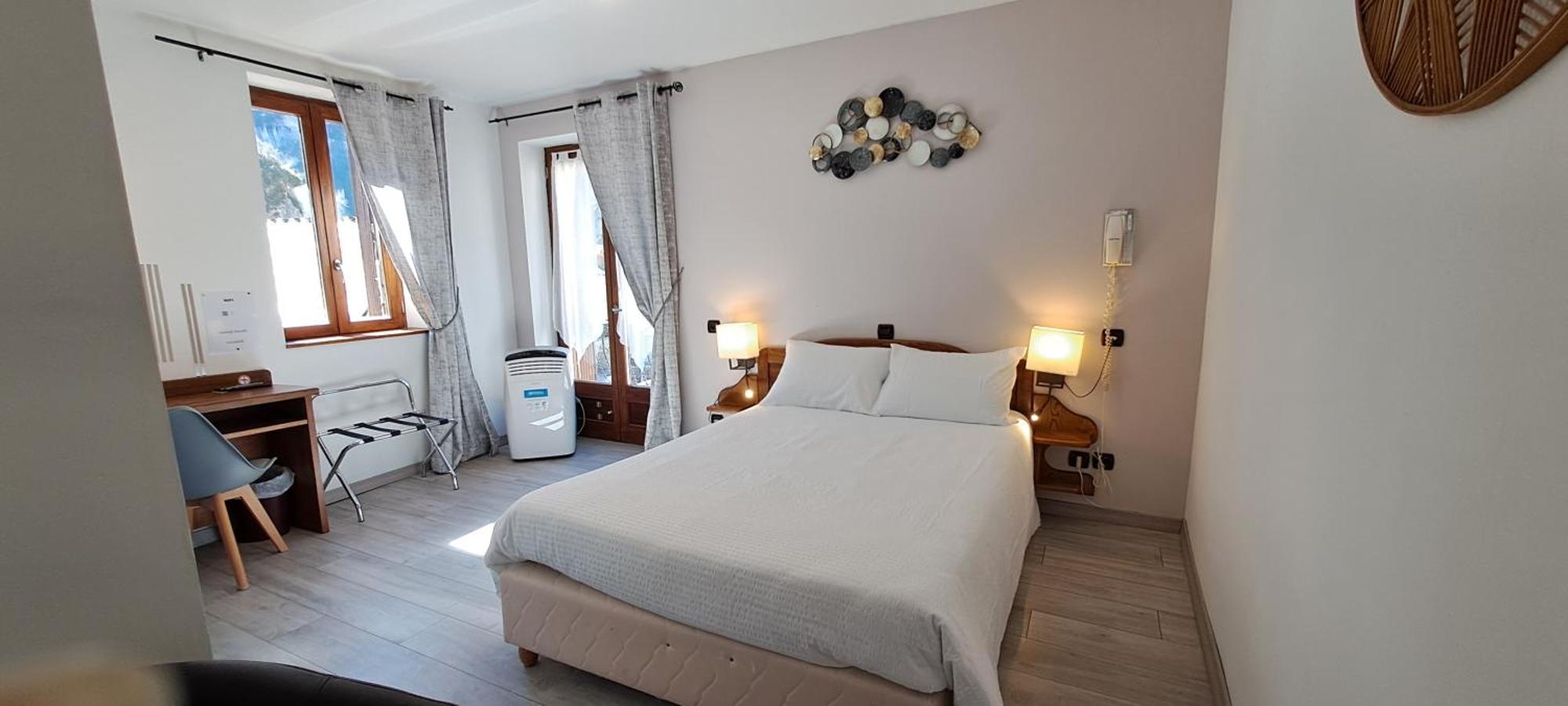Logis Hotel Restaurant Auberge De La Cascade Sainte-Énimie Eksteriør billede