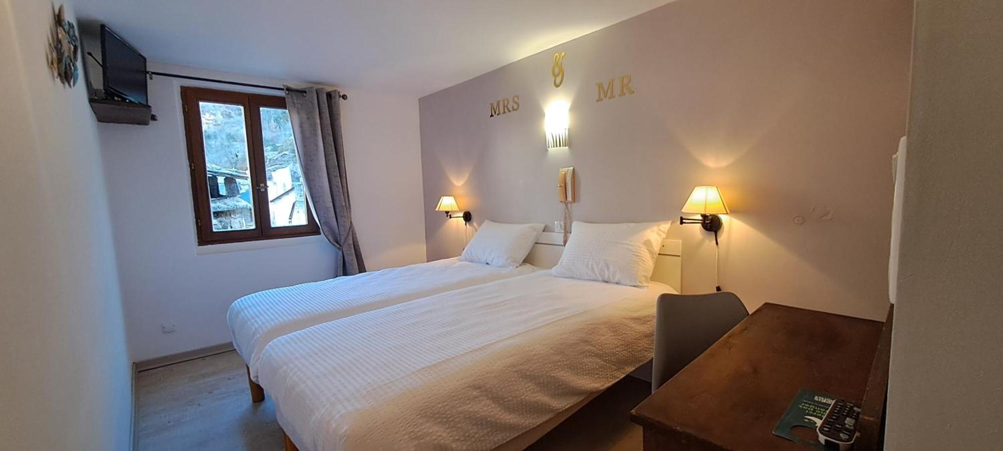 Logis Hotel Restaurant Auberge De La Cascade Sainte-Énimie Eksteriør billede